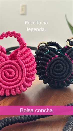 Macramê com Maestria por Sandra Luiza | 🚨Receita Bolsa Concha pequena 🌊🐟 Material utilizado: Cordão de Cetim 4mm @artepunto ✅Para alça 1 cordão de 10mt de cetim de 4mm, eu... | Instagram