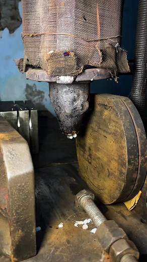 Metal Innovation on Instagram: "Plastic Product Hand Moulding Process! #moulding #plastic #diy #craft #handmoulding"