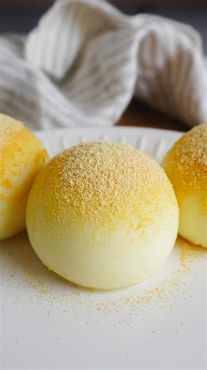 syun cooking | 【材料3つ】混ぜて冷やすだけ！豆乳プリン作り方！ 材料 ◯豆乳プリン ・豆乳300ml ・砂糖20g ・ゼラチン5g 1.豆乳100mlにゼラチンを入れて混ぜ、ふやかしておく。 2.残りの豆乳に砂糖を入れて混ぜる。 3.500wの電子レンジで1分加熱して混ぜる。... | Instagram