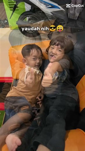 ini adek ku dan aku
