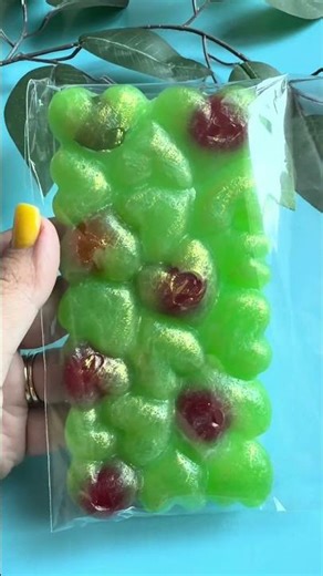 Crystal Candy Gushers Bar 💎 Thick, crunchy, juicy explosion — handcrafted by Diamond Delights!