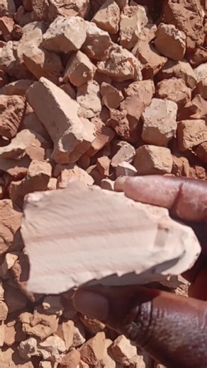 #kaolincrunch #asmrsounds #fyp #crunchyasmr #asmrvideo