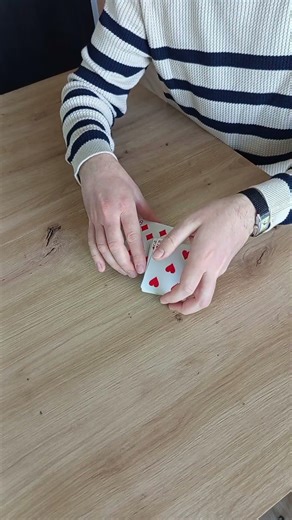 Visual color change card trick #cardtrick #cardmagic #magictrick