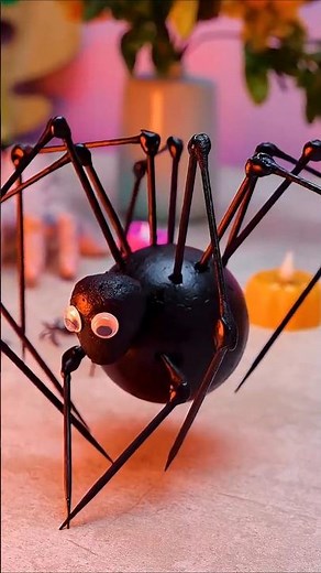 🕸️ DIY Spooky Spider! 🎃 Halloween Craft for Brave Kids! #halloween #diy #craft