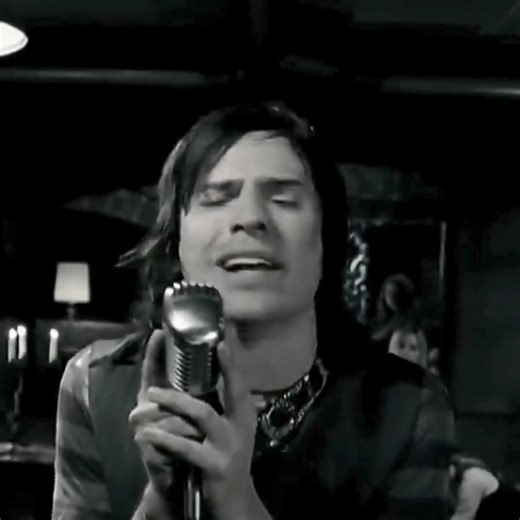 Hinder - Lips Of An Angel | Music Madness