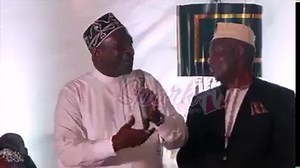 Sheikh Nuhu muzata seebo obubaka mbufunye neyanziza naye ebyembi maama wange yafadda mugenzi like 20 something years back era yensonga lwaki nawe ondabira mukifananyi mwondabira singa abaddewo osanga sandibadde semyekozo nga gwe bwontwara sheik muzata onvumidde mumaso go mwana wange nga akuraba i don't think that was her good day today and she will never forget about you. I thank you mr muzata Allah ajakutulamula kulunaku luli, inshallah salamaleikm 🙏 | Eddy Kenzo