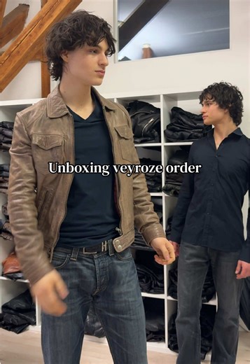 Unboxing My Veyroze Order Featuring Levi's