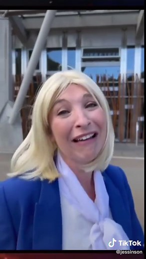 Impressions of Liz Truss on The Last Leg