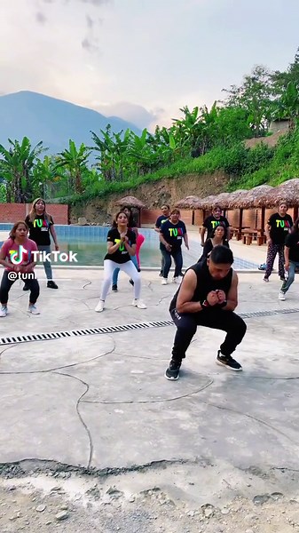 Instructor @Arturo Moya #tuni #strongnation #entrenamiento #coroico #viajecoroico