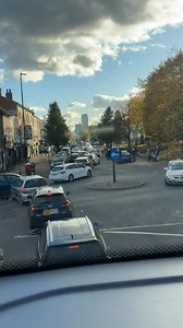 CARS BLOCK BUS ROUTE ON ELLESMERE ROAD – SHOULD THE COUNCIL STEP IN? Drivers have once again been spotted blocking the bus and taxi lane on Ellesmere Road (S4) — a problem locals say happens every single day. Residents report cars regularly parking in the middle of the road, ignoring restrictions and causing serious delays for buses trying to get through. Despite repeated issues, many say they’ve never seen a traffic warden in the area. Should Sheffield City Council be doing more to tackle this