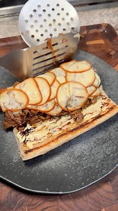 3M views · 53K reactions | Sanduíche de filé mignon com queijo provolone! #ReelsDeReceitas #superreels | Flávia Dell | Facebook