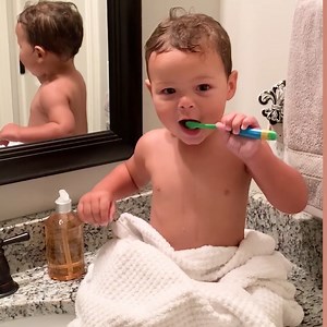 Funny Reaction Baby Brush Teeth First Time 😁 -------------------------- See more: https://www.youtube.com/watch?v=fUwMRoltEf4 Our group: https://bit.ly/3Idbtqs -------------------------- #5minutefails #cutenesschallenge #baby #cutebaby #cute #babyplus #babylove #babycute | Funny Film