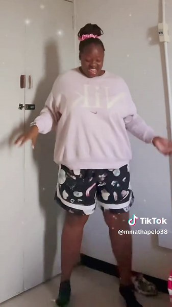 Mathii& amo❤️🥹🫵🏾 (@mmathapelo38) - Engaging Dance Moves and Fun Math Challenges