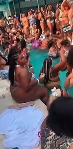 Pool party