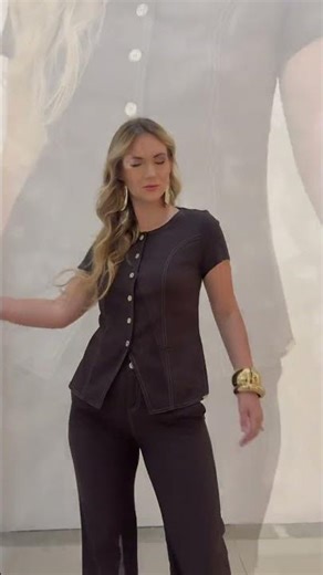 Conjunto Mamorena Colete Manga Curta e Calça Reta em Linho com Elastano Pespontado #moda #modacenter