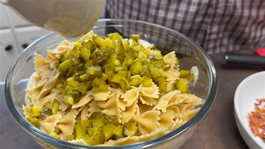 WARNING: This is highly addictive! 🤣 If you've never made any of our recipes before, this is the one to try! Special shouout to Hy-Vee for always providing the most delicious ingredients! | Clear 99