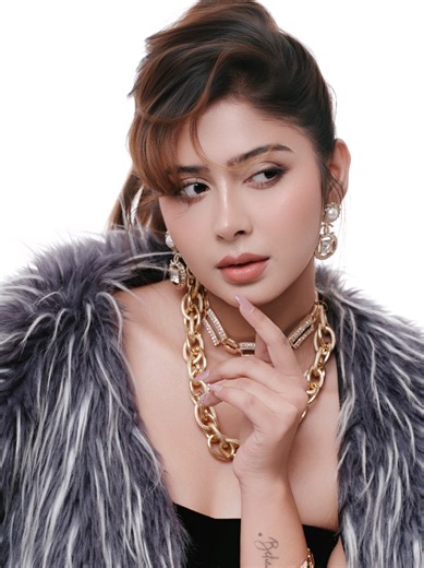 Modeling and Photography Behind-the-Scenes Insights