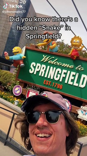 The Hidden Snake of Springfield #thesimpsons #universalstudios #hidden #simpsons #secrets #hollywood