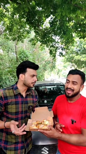 Pizza Hut Momo Pizza Exposed 🤮🤮 #pizzahut #momopizza #pizzamomo #momospizza #worstfood #badfood #foodexposed #exposedfood #exposedtruth #reelsfb #trendingreels #viralreels #reelsviral #trendingreelsvideo #reelkatofeelkaro #bhfyp #pizzahutexposed #LiveLimitless | Live Limitless