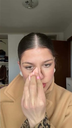 Powder puff contour hack #makeup #makeuptutorial #contour #hack