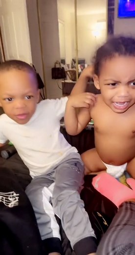 342K views · 3.4K reactions | Mommies, this is how you stop your kids from scuffling! #siblinggoals | Carl Thomas | Facebook