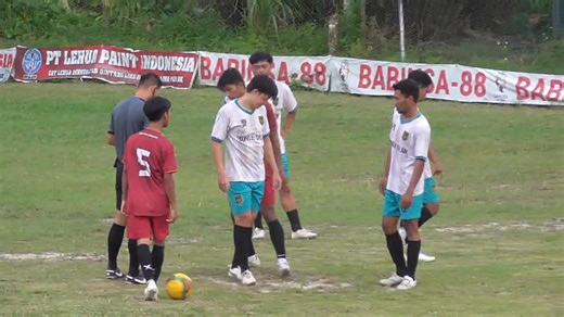 "SIUUU"Selebrasi Ikonik Pencetak Gol GAMORA FC GAMORA CUP 2025 #semifinal #cristianoronaldo #bolatarkam #tarkamkalbar #sepakbola #football #hobbybola Gamora Karimunting | Norman Van Persie