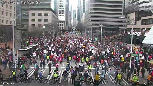 Protesters block traffic in Capitol Hill, march on Federal Building