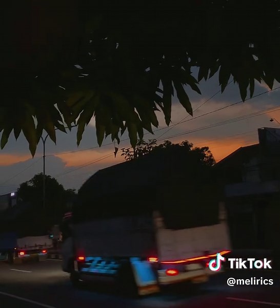 Cinta Pertama: Lirik Lagu dan Makna Kumpulan Zivilia