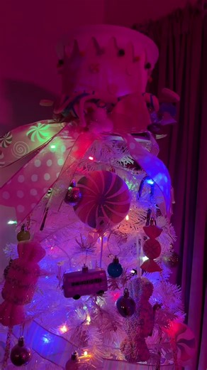 A Close Up on My Candyland Tree 💕🎄 #WelcomeToThePynk #PynkChristmas #HappyHoildays