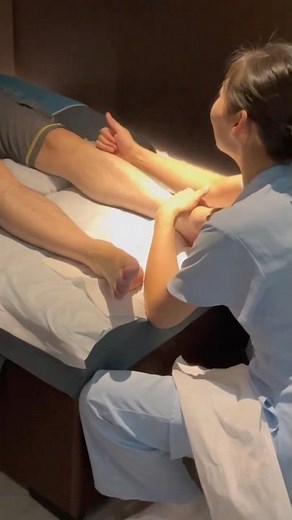 Chinese Leg Tapping Massage That Feels Amazing! 🦶✨