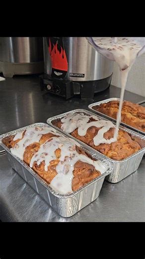 🍎🍞 Freshly Baked Goodness Alert! 🌲 🍎 The fresh apple bread and pumpkin cranberry bread are being iced as we speak—and let us tell you… this stuff is absolutely delicious! 😍✨ We’re talking fresh mountain apples straight from the North Carolina mountains 🍏 and local pumpkin & cranberries for the freshest, most flavorful loaves around! Each loaf is just $10—the perfect treat for yourself or to share! 🥖💛 📍 Miss Lacy’s Magnolia House 🕛 Today, 12:00–3:00 PM 📍 405 Carthage Street, Sanford, N