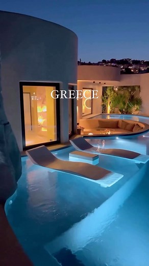 11K views · 414 reactions | Magical evenings in the heart of Fira   @momentsofgregory  Senses Luxury Houses, Santorini, Greece  | Amazing Hotels | Facebook