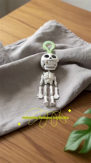 2pcs Halloween Skeleton Keychains, Spooky Skull Pendants, Backpack Charms, Party Favors, Graduation Gifts, Birthday Presents #lizardkeychains #keychainaccessories #funnyaccessory #kidjewelry #chunkycharmbracelet #catkeychain #bratzdollkeychain #victoriassecretkeychain #memekeychain #braceletcharms