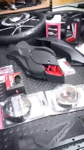 KOSO Sport Full Nồi Trước Sau V2 – NVX 155 Xe chạy lâu ì ga, đề-pa không mượt? 👉 Đã đến lúc thay bộ truyền động! ⭐ Ưu điểm nổi bật ✔️ Thiết kế riêng cho NVX 155 – lắp chuẩn, chạy ổn định ✔️ Ga mượt – đề-pa bốc hơn ✔️ Vận hành êm, giảm rung & tiếng ồn ✔️ Dùng cho bảo dưỡng hoặc nâng cấp đều phù hợp ⚠️ Vì sao cần thay truyền động? Bộ nồi mòn → xe yếu, hao xăng, chạy không còn “đã”. 👉 Thay KOSO – xe chạy khác liền! 👉 KOSO Sport V2: nâng cấp đúng, cảm giác lái khác ngay. https://shopee.vn/Full-bộ