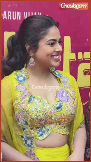 💛🥰 #siddhiidnani at the #rettathala movie trailer launch event
