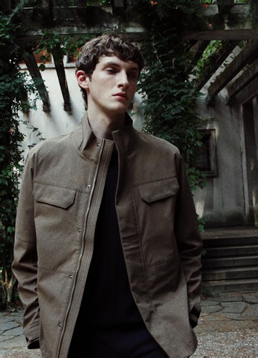 55 reactions | I nuovi arrivi Calliope Man sono un inno alla semplicità senza tempo, un invito alla leggerezza: tagli classici e materiali tecnici pensati per offrirti stile e comfort in ogni momento della giornata. Scopri la Collezione: https://bit.ly/casual_fw25 | Calliope | Facebook