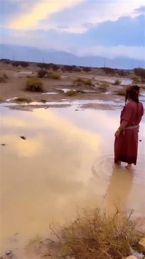 ‎🇮🇷مهدی محمد پور🇮🇷🌴کشورگنایی🌴بلاگر هرمزگانم ومردمی هستم‎ on Instagram‎: "#اکسپلور_اینستاگرام #کامنت #لایک #مهدی #گنایی #فالو #بندری #خودمنی #اکسپلور #باران #رقص_محلی #🌧️🌈🌦️💕🌧️💞🌈🌦️💕🌧️🌈🌦️🤗 #🕺🕺🕺🕺❣️❣️❣️💯💯❤️dance #👌"‎