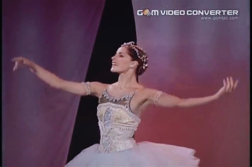【芭蕾】细腻流畅又兼具控制与力量的水泽仙女——Darcey Bussell