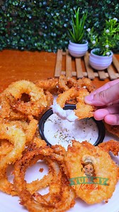 80K views · 731 reactions | Learn how to make the best crispy onion rings at home! This easy recipe delivers golden, crunchy rings with a flavorful coating—ideal as a side dish, snack, or party appetizer. #OnionRings #HomemadeSnacks #CrispyOnionRings #AppetizerIdeas #SnackTime #EasyRecipes #PartyFood #ComfortFood #FriedFood #FoodieFavorites | Yummy Kitchen | Facebook