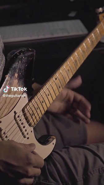 How to Play U2's 'Pride (In the Name of Love)' on Guitar with Fender Stratocaster