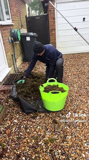 Transform Your Roof with Effective Cleaning Techniques
