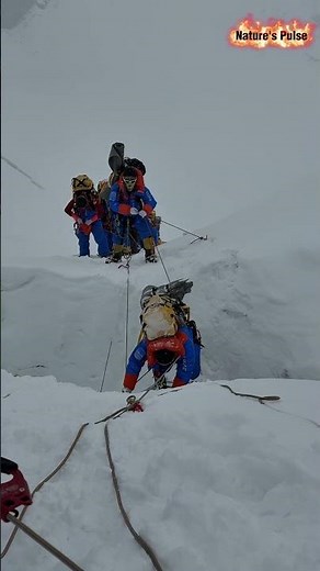 He Lost His Balance Crossing This Everest Crevasse 😨 #everest #climbing #mountaineering