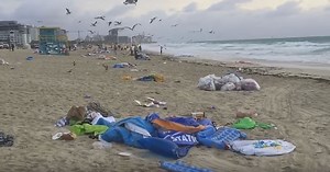 Festival Floatopia arruina por completo las playas de Miami Beach