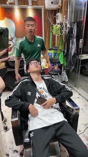 Barber Shop Experience: Modern Haircuts and Style