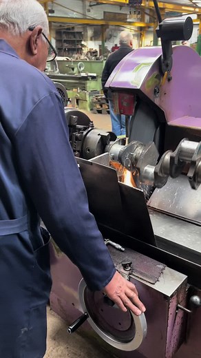 Crankshaft grinding operation , all engine repair services available in our machineshop ✅ #machining #engine