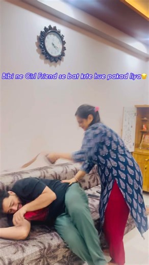 Biwi na pakad liya 😜😜 #shorts #shortsfeed #comedy #husbandwife #ytshorts