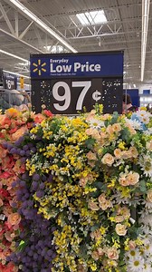 Turn Walmart flowers into a wreath for less than $15! 💐 @walmart #reels #decor #diy #spring #crafts | Nick's Seasonal Décor