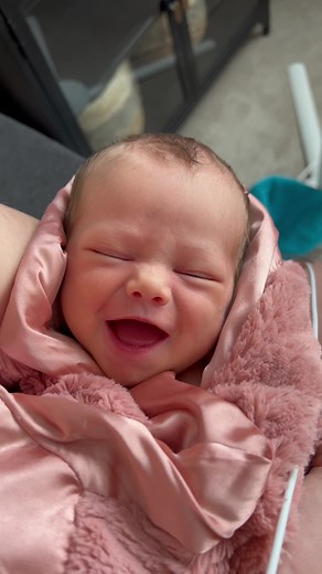 Milk drunk smiley baby girl😍 #newborn