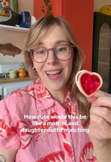 Sweetheart try-on, part 2 💕 More favorites, more heart-eyes. Shop the whole collection now 💌 #galentinesdayoutfit #clawclips #hairaccessory