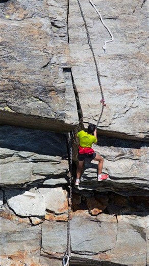 Kilian Jornet bat le record de l’ascension du Cervin 🏔️